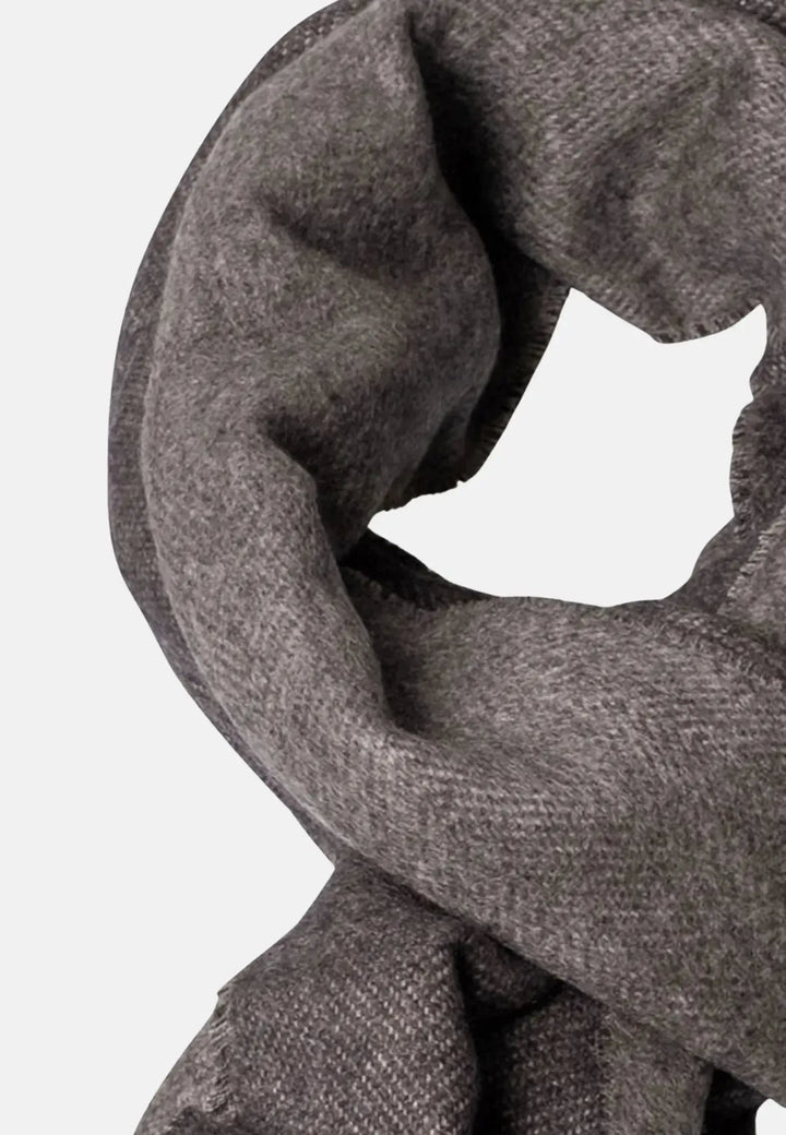 fynch-hatton-Herringbone Scarf Charcoal