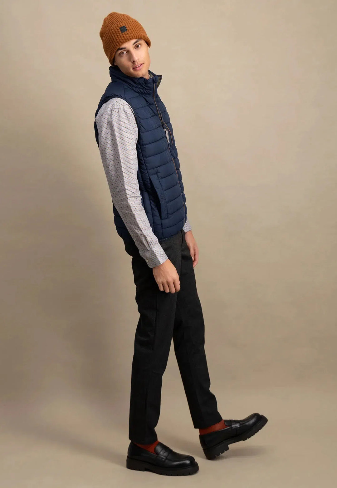 fynch-hatton-Light Weight Gilet Dark Navy