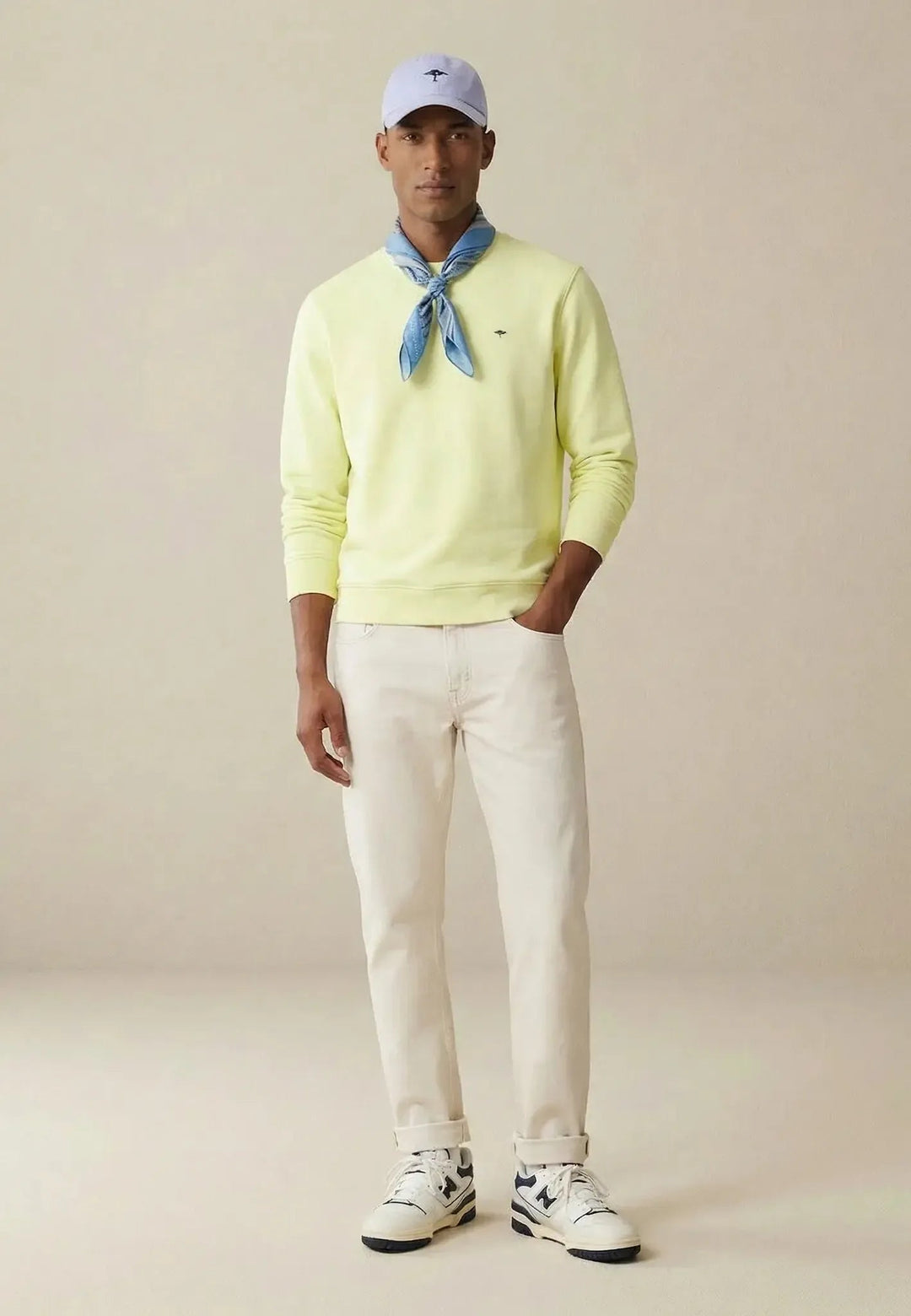 Fynch - Hatton Crewneck Sweatshirt Pear - 16131350-739-M - fynch - hatton.co.uk