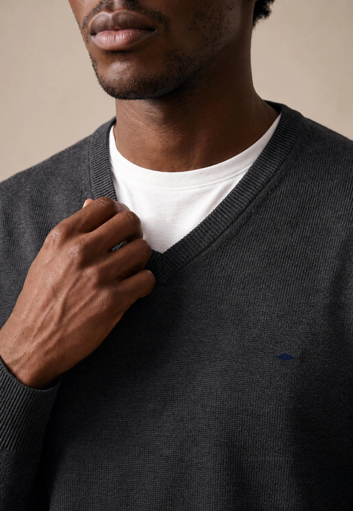 Fynch-Hatton Fine Knit Cotton V-Neck Sweater Black 1614211-999-M