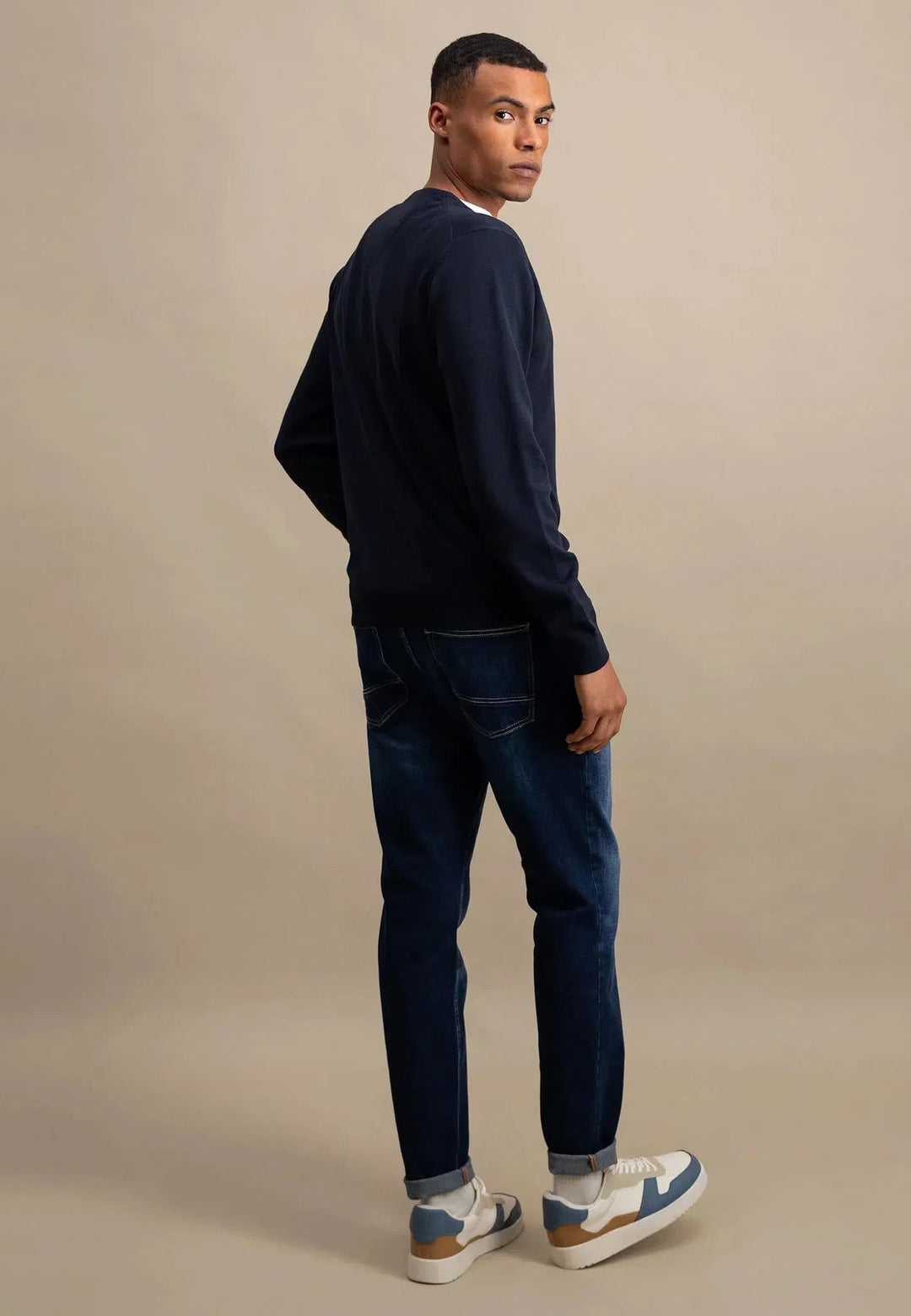 Fynch - Hatton Fine Knit V - Neck Cotton Knit Navy SFPK211-690-S