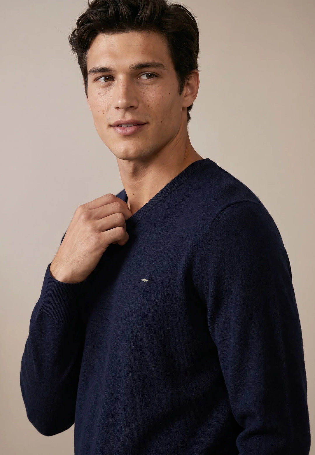 Fynch-Hatton Merino Cashmere V-Neck Knit Navy 1000801-690-M